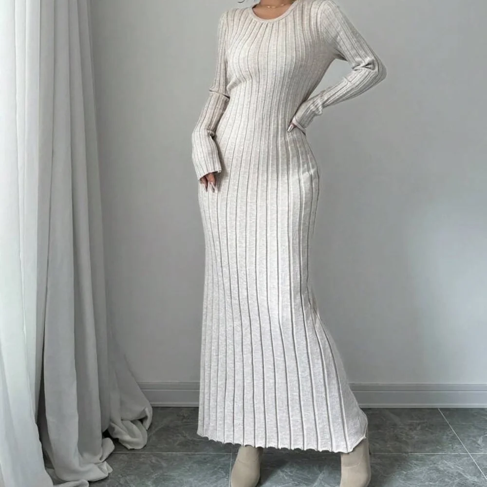 Elegant Cream Ribbed Knit Maxi Dress - Picture 3 of 3